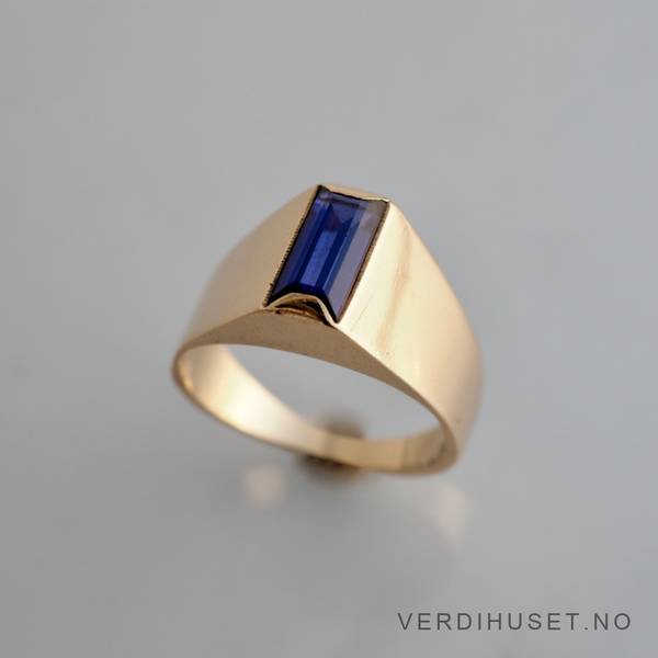 Hovedbilde Ring i 14 K gull med lilla sten