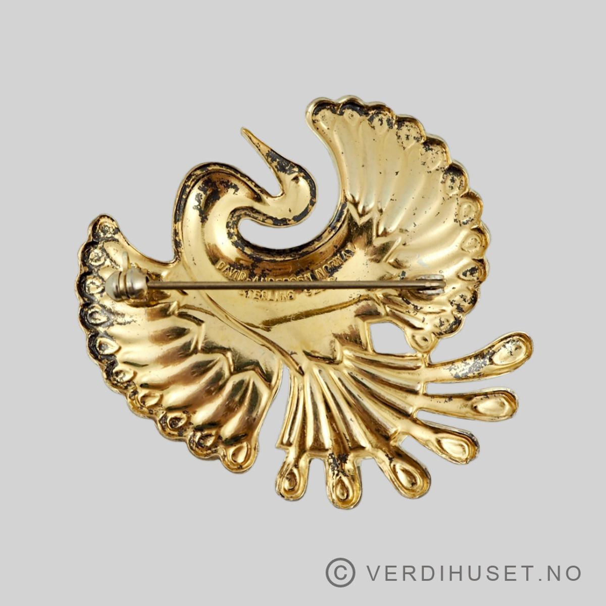 Brosje/Påfugl i forgylt sølv med blå emalje - D-A