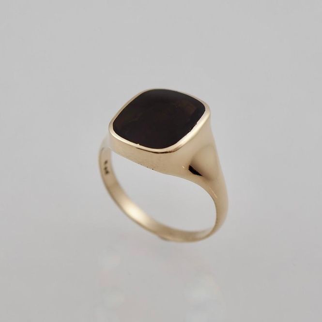 Hovedbilde Herre-ring i 14 K gull med brun sten