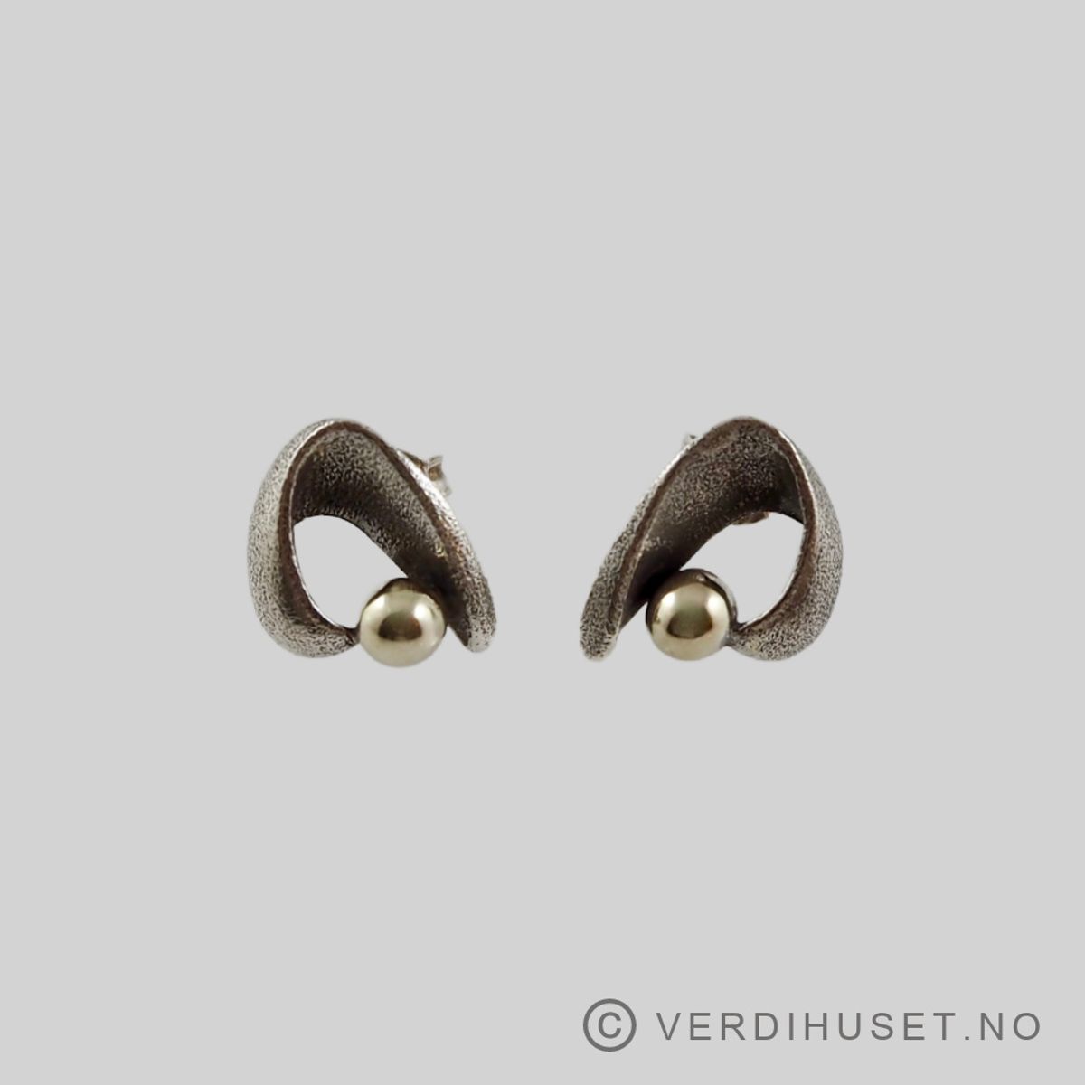 Ørepynt i oksidert sølv - aha