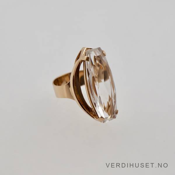 Hovedbilde Ring i 14 K gull med stor blank sten