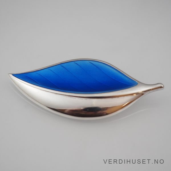 Hovedbilde Brosje i sølv med blå emalje - D-A