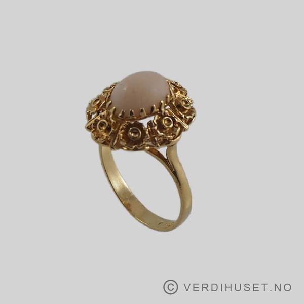 Hovedbilde Ring i 18 K gull med hvit sten