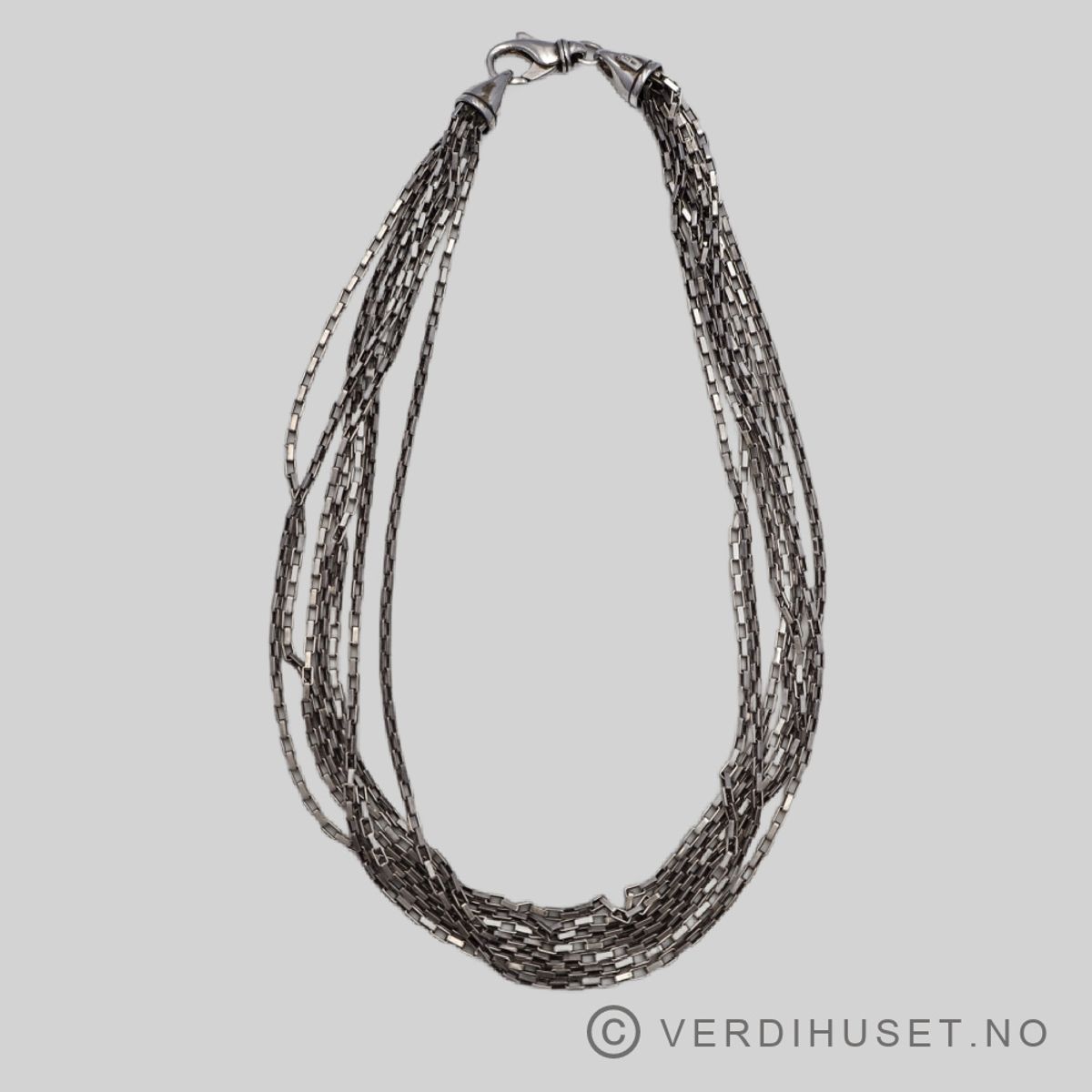 7-raders halssmykke i oksidert sølv