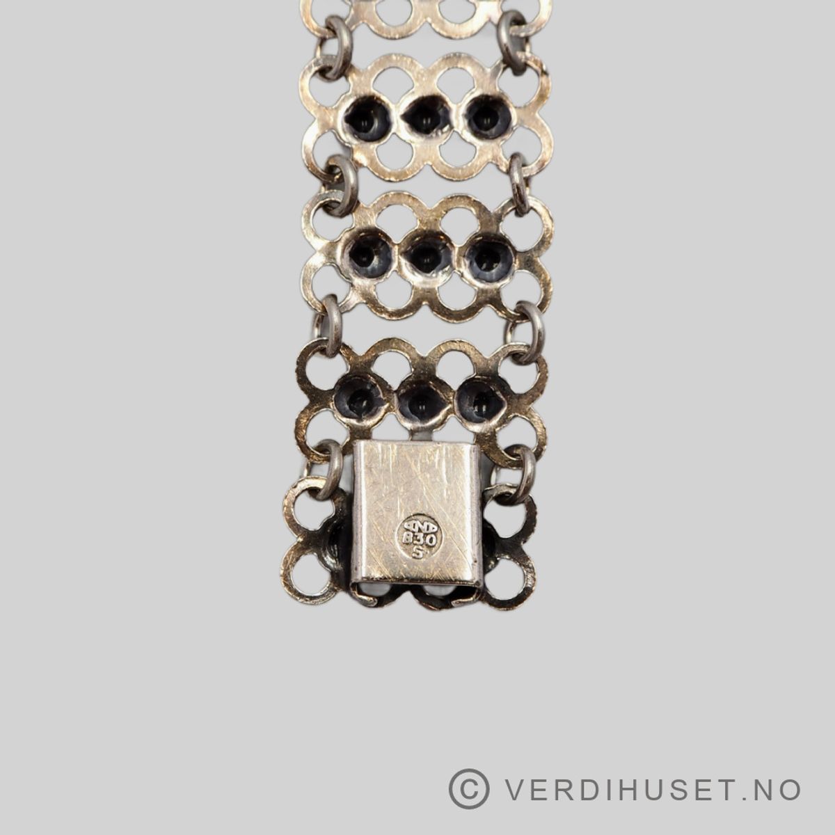 Armbånd i oksidert sølv - Arne Nordlie