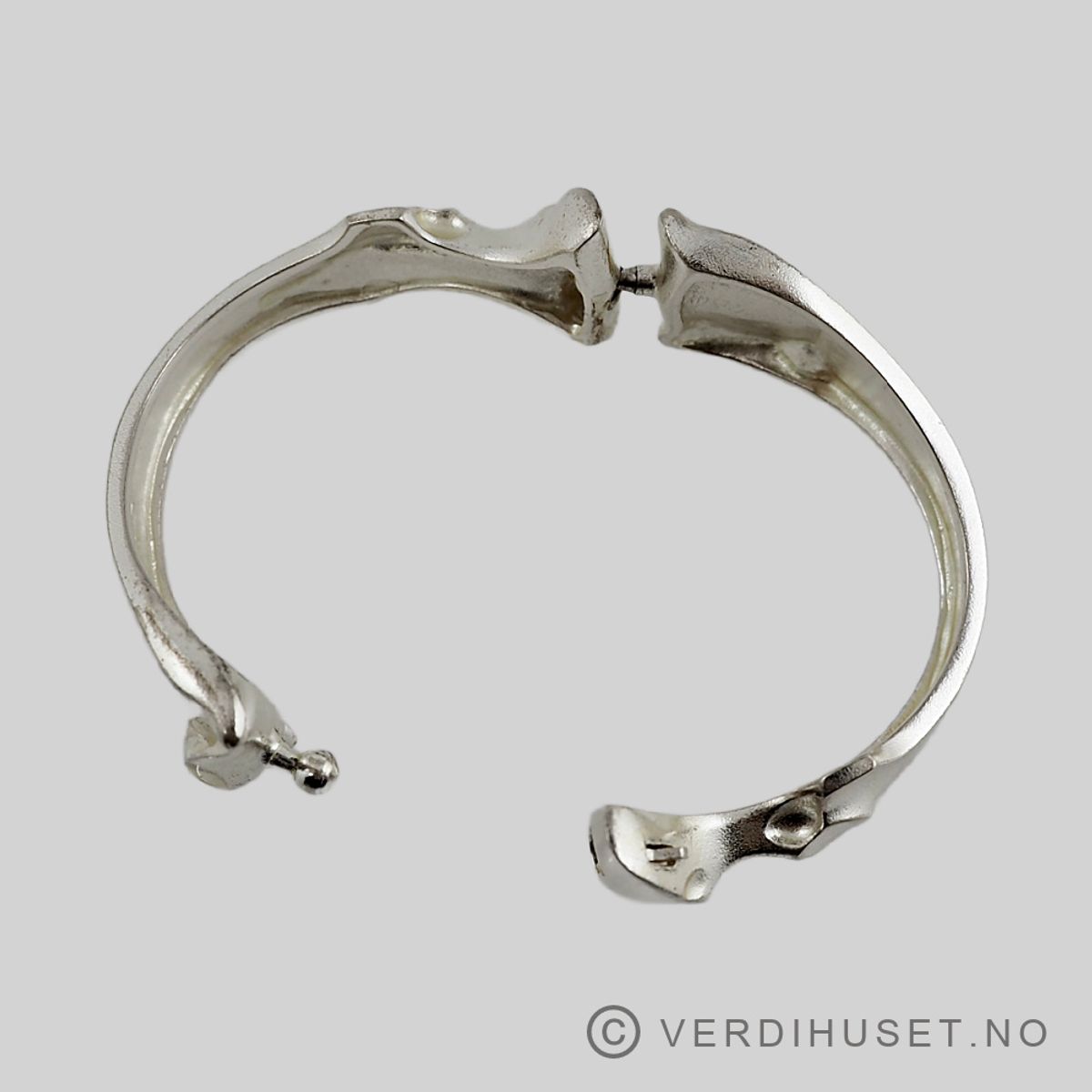 Kraftig armring i sølv - Lapponia