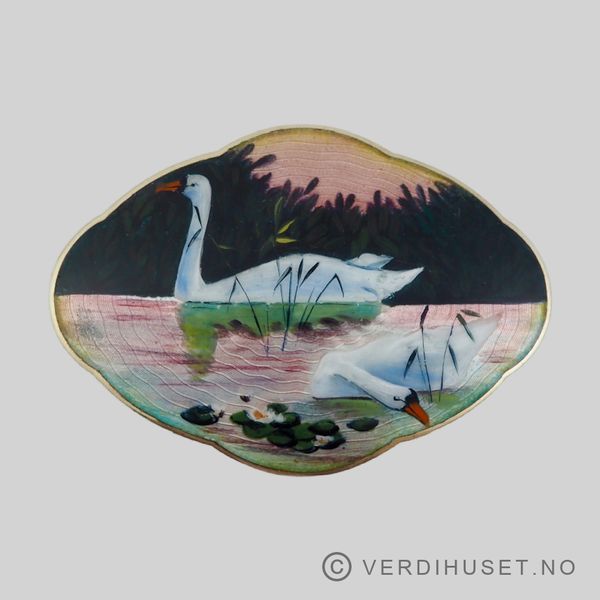 Hovedbilde Brosje i forgylt sølv med emalje - Aksel Holmsen