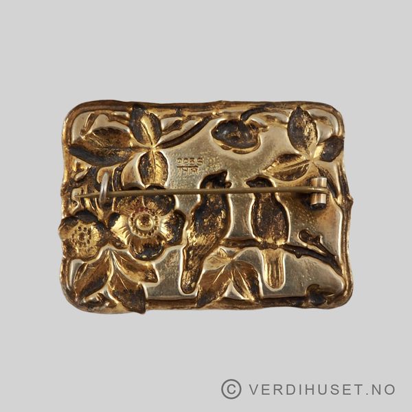 Hovedbilde Brosje i forgylt sølv med hvit emalje