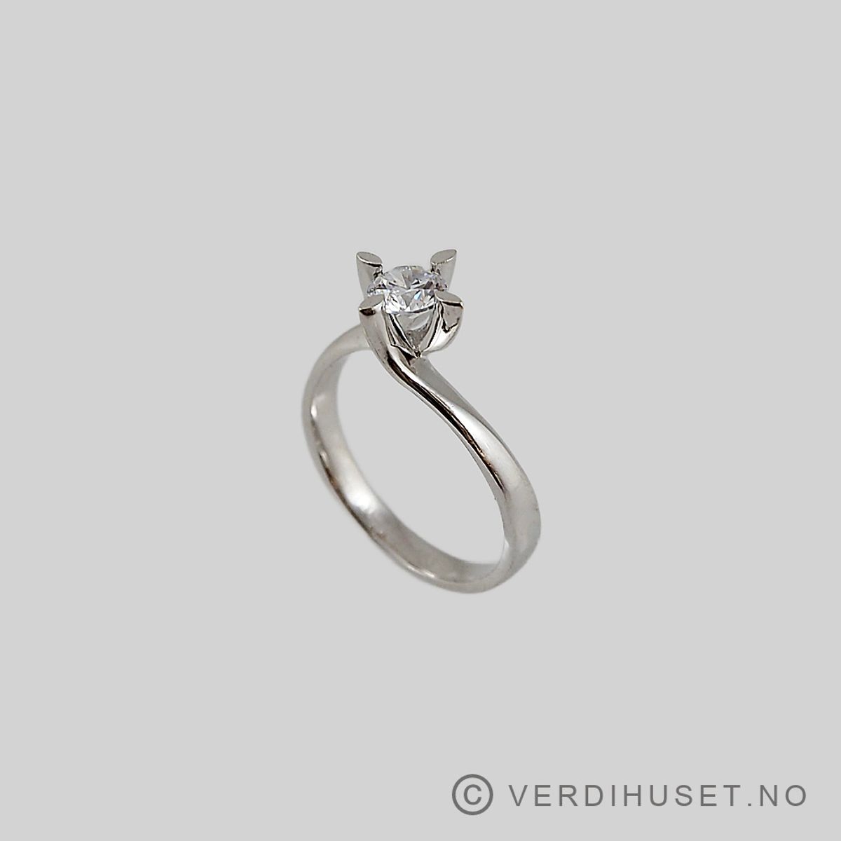 Ring i 14 K hvitt gull med blank sten