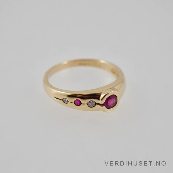 Hovedbilde Ring i 18 K gull med røde og blanke stener