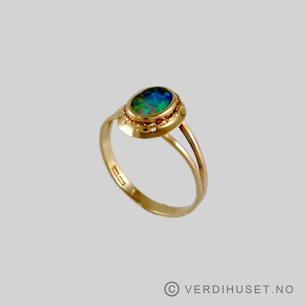 Hovedbilde Ring i 18 K gull med opal