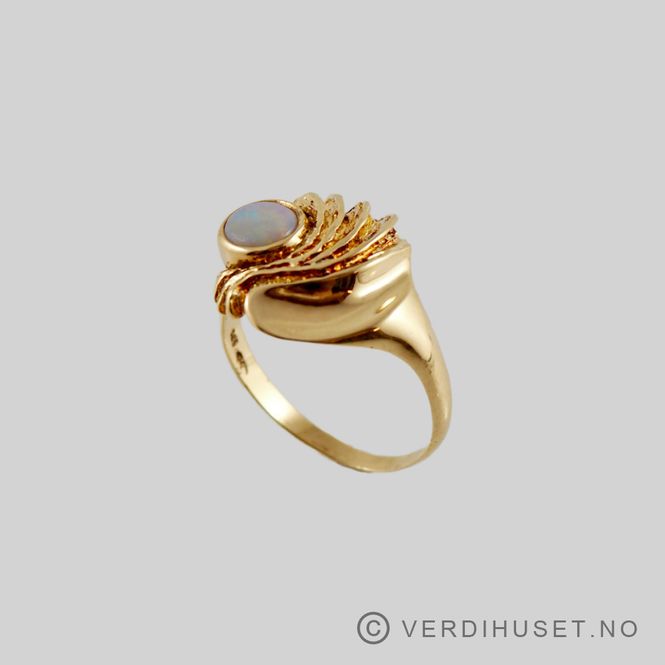 Hovedbilde Ring i 14 K gull med opal