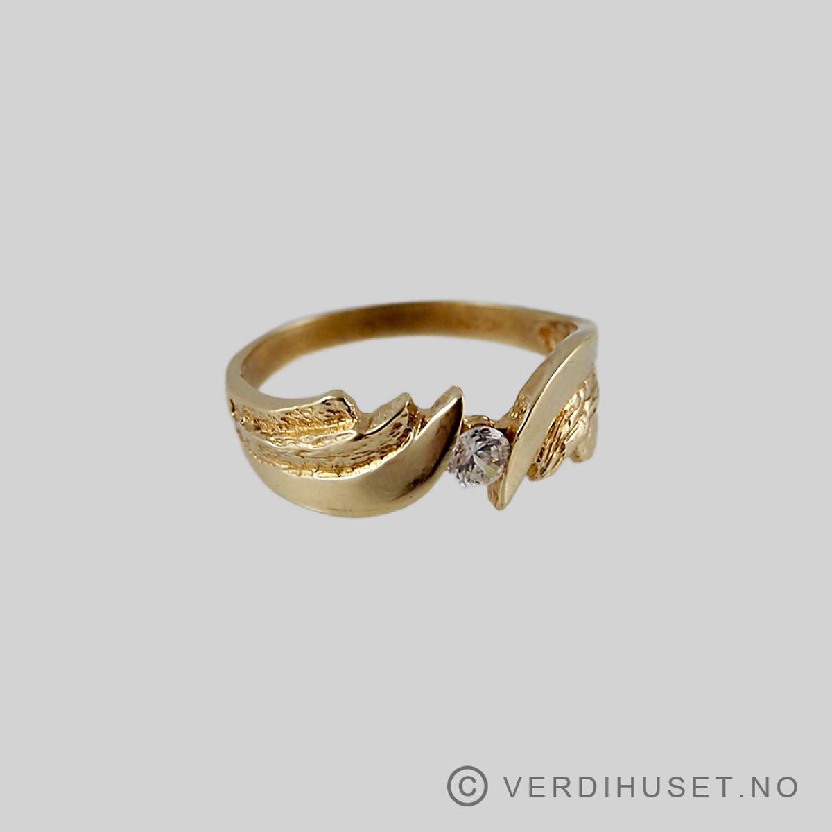 Ring i 14 K gull med blank sten