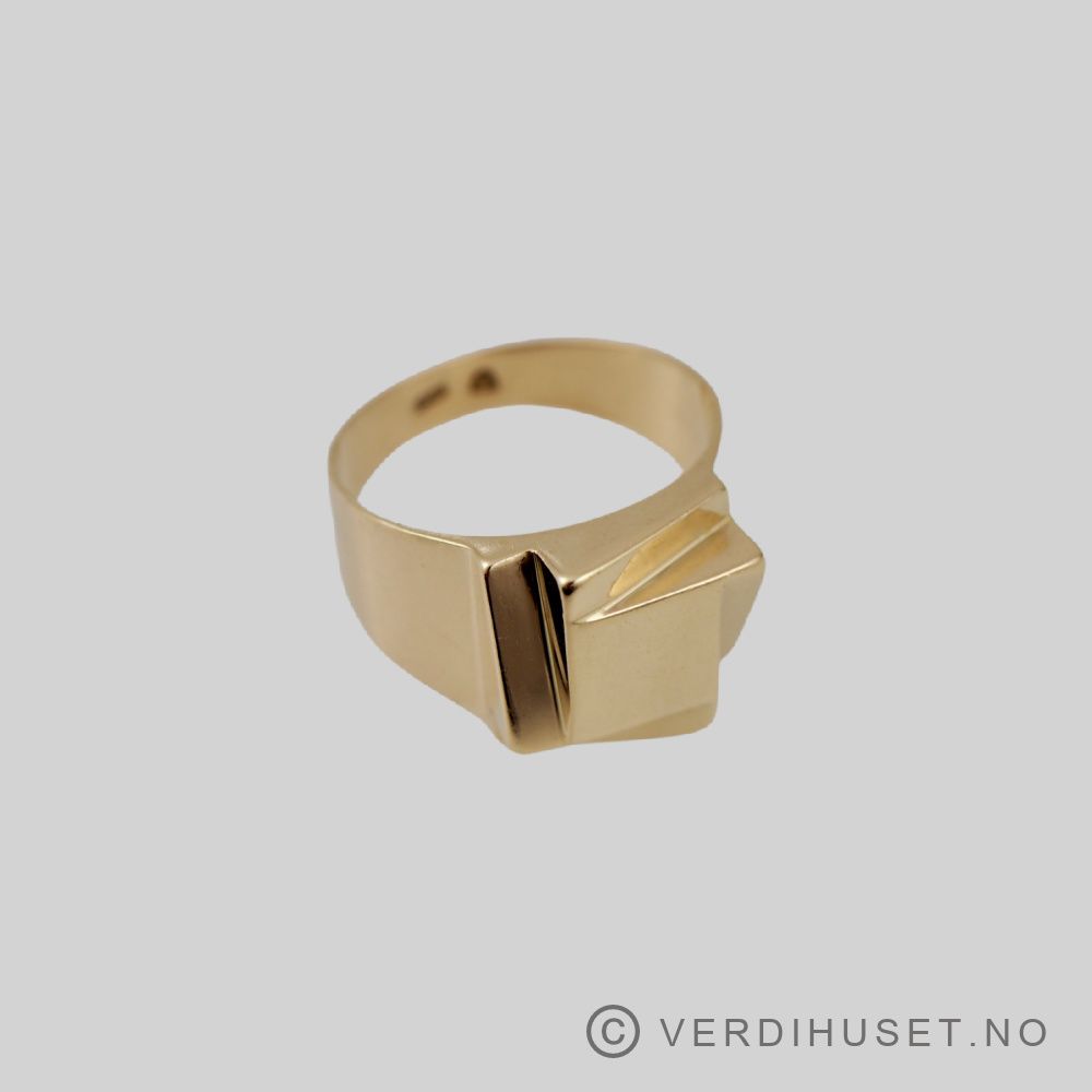 Ring i 14 K gull